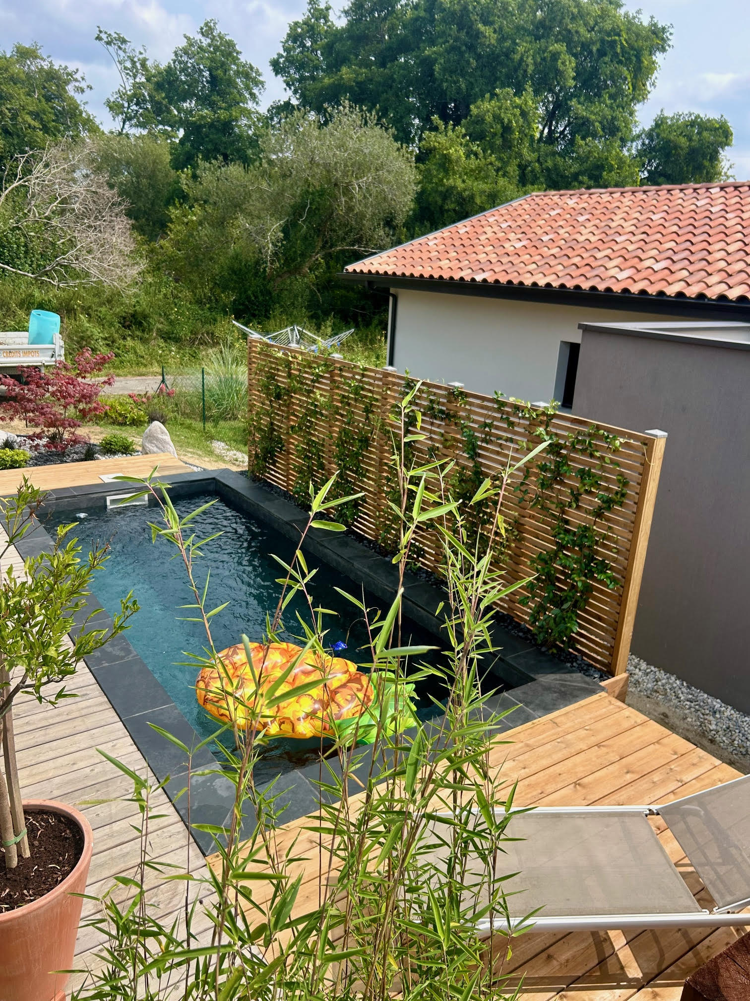 Aménagement autour d’une piscine sur Angresse