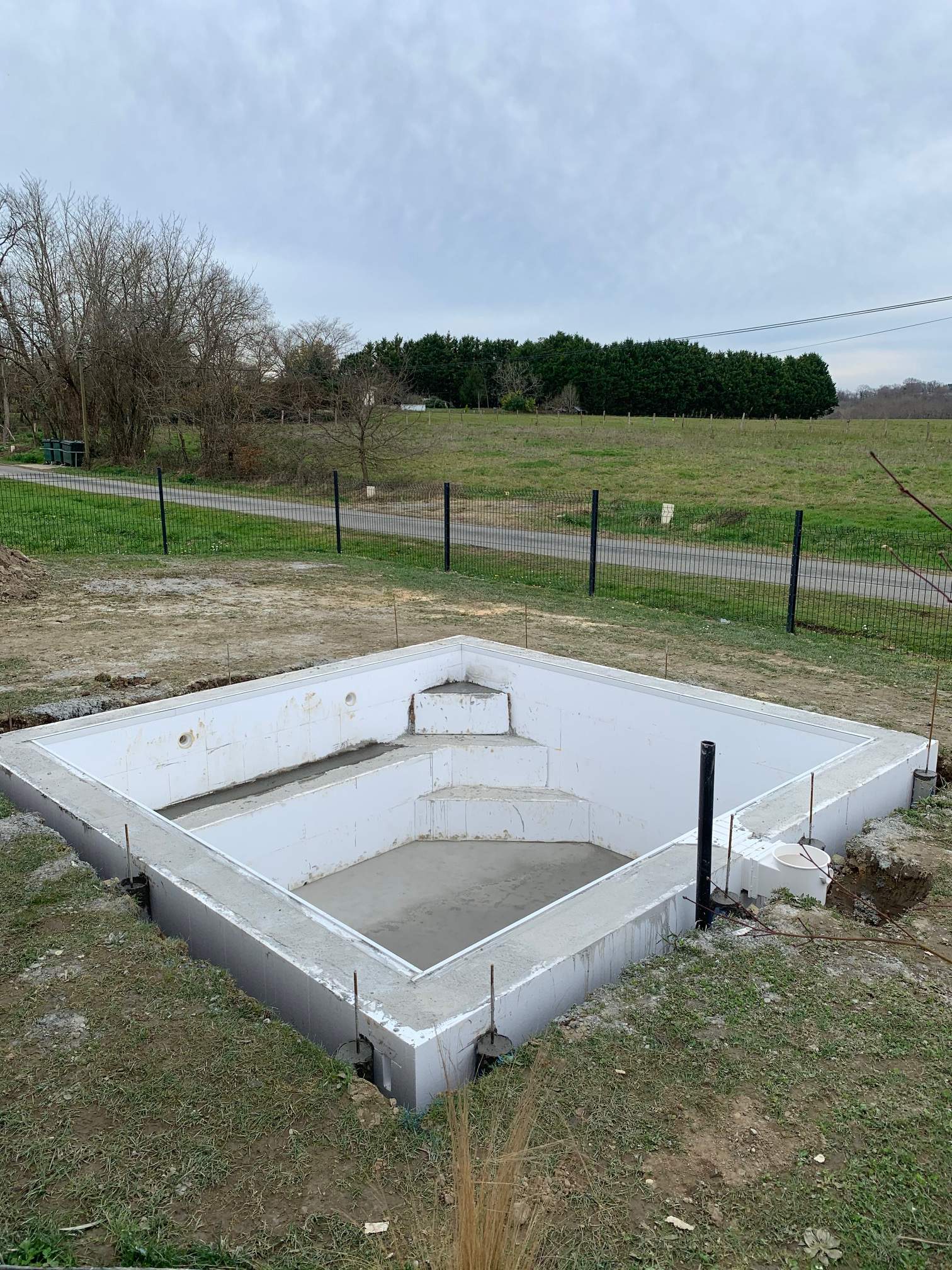 Création de piscine et d&rsquo;une terrasse bois à Orist