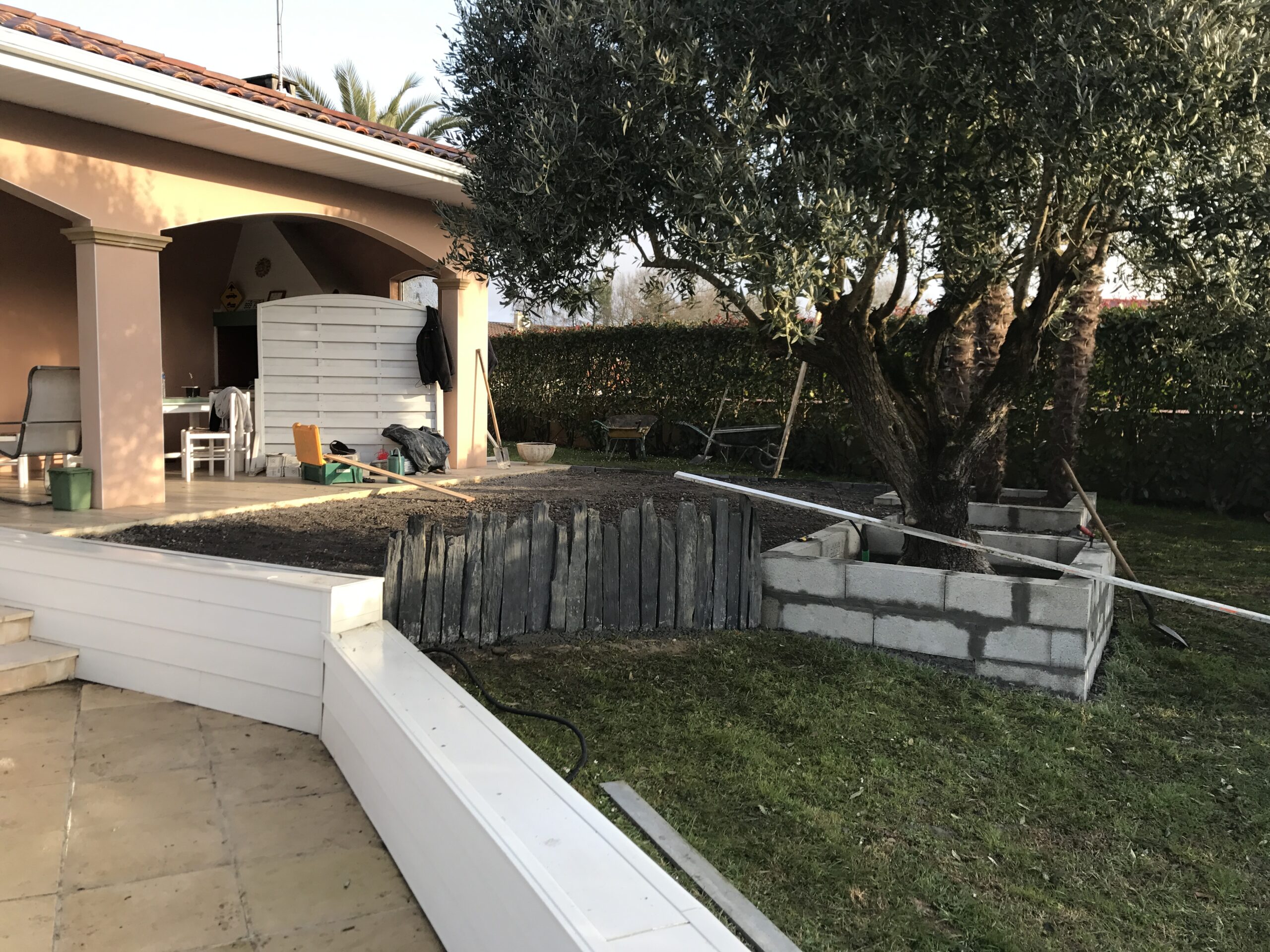Création d&rsquo;une terrasse en pavé granit à Orthevielle