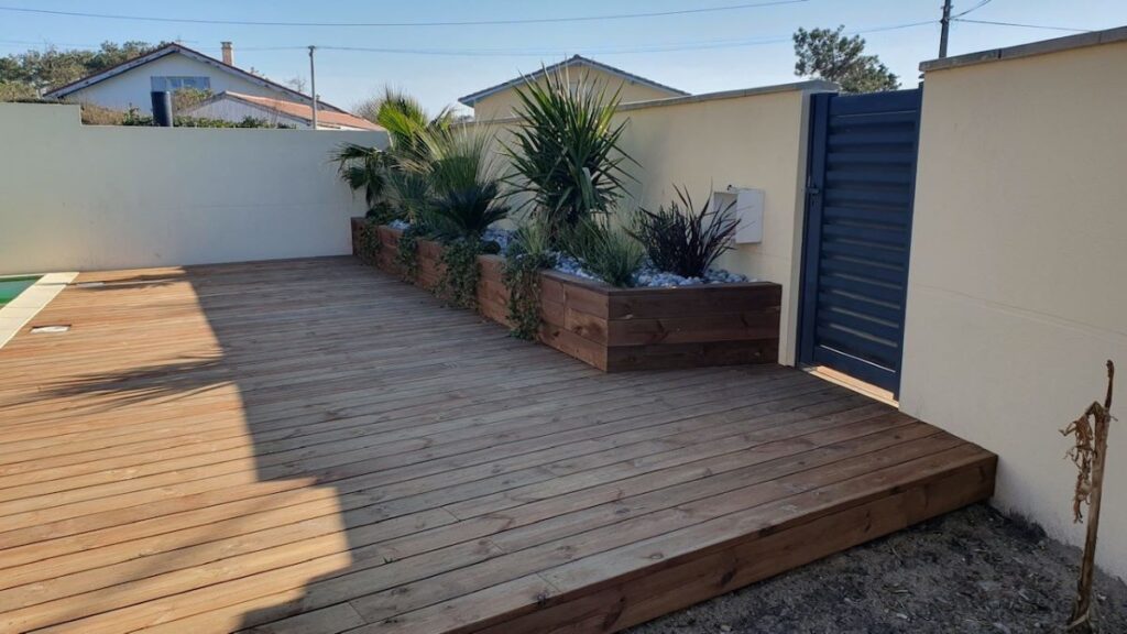 Parking en pavé granit et réfection d'une terrasse en bois sur Vieux Boucau