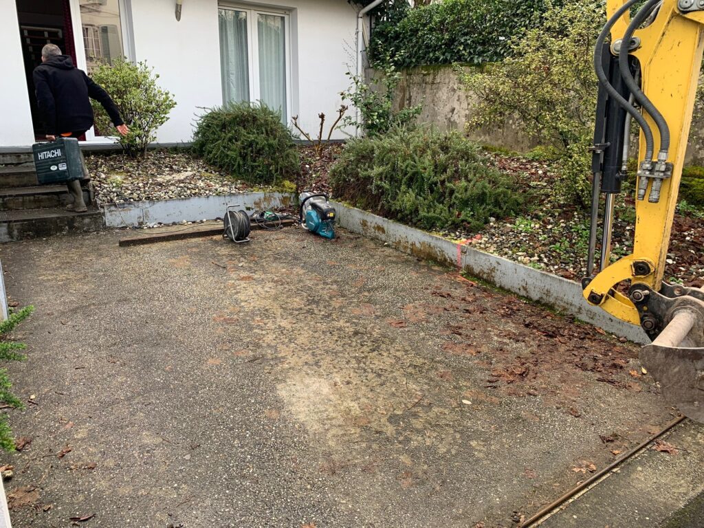 Création d'un parking extérieur et d'une pergola à Peyrehorade